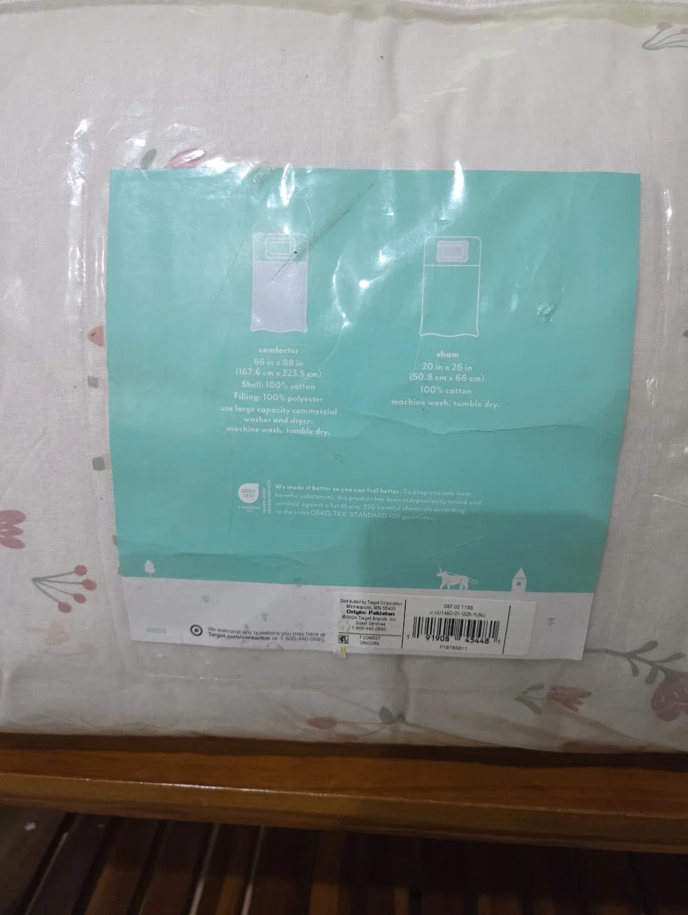 Pillowfort Twin Unicorn & Rainbow Comforter Set